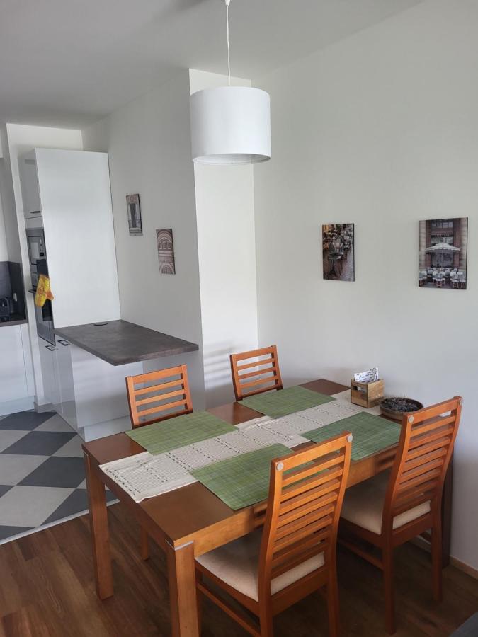Apartment New In Karlin, 8, Close To Center Prag